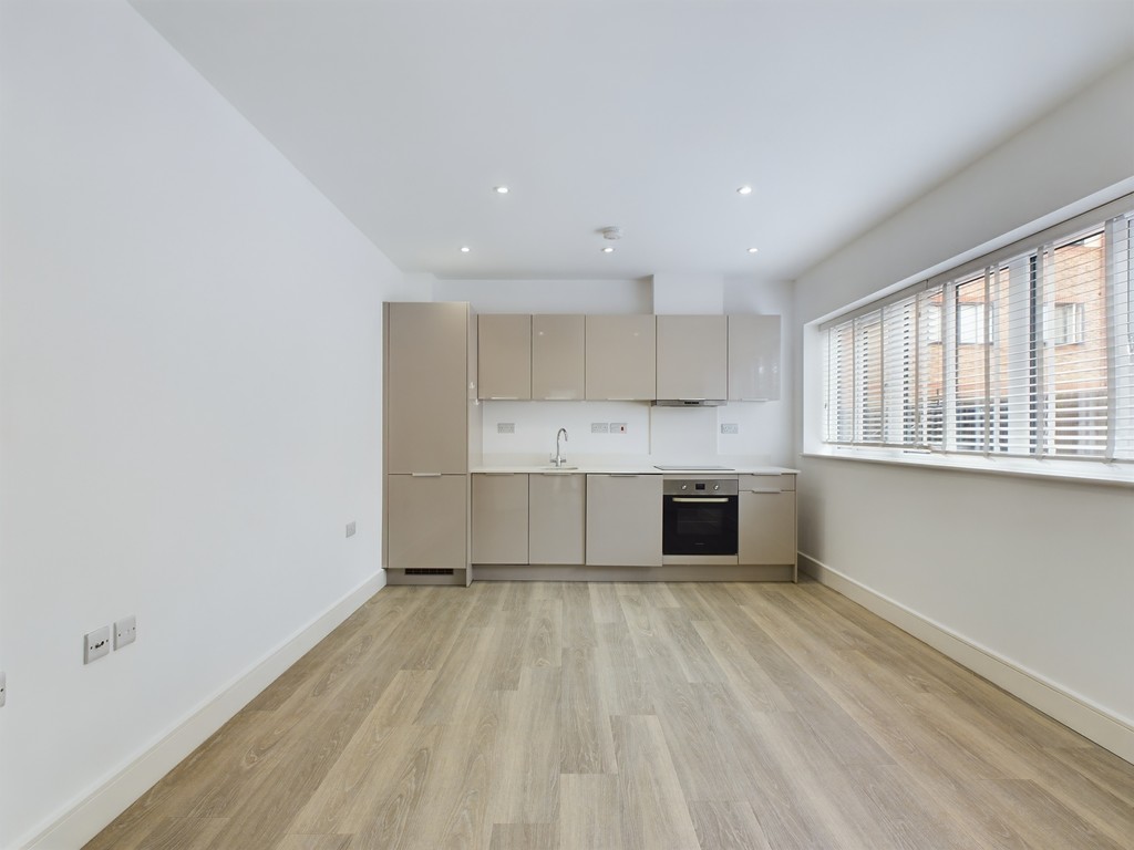 1 bed apartment to rent in Holmes Park, North Street  - Property Image 2