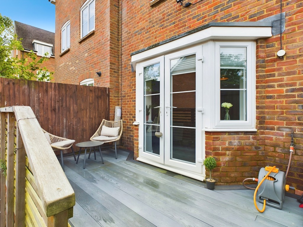 4 bed terraced house for sale in Brick Lane, West Sussex  - Property Image 18