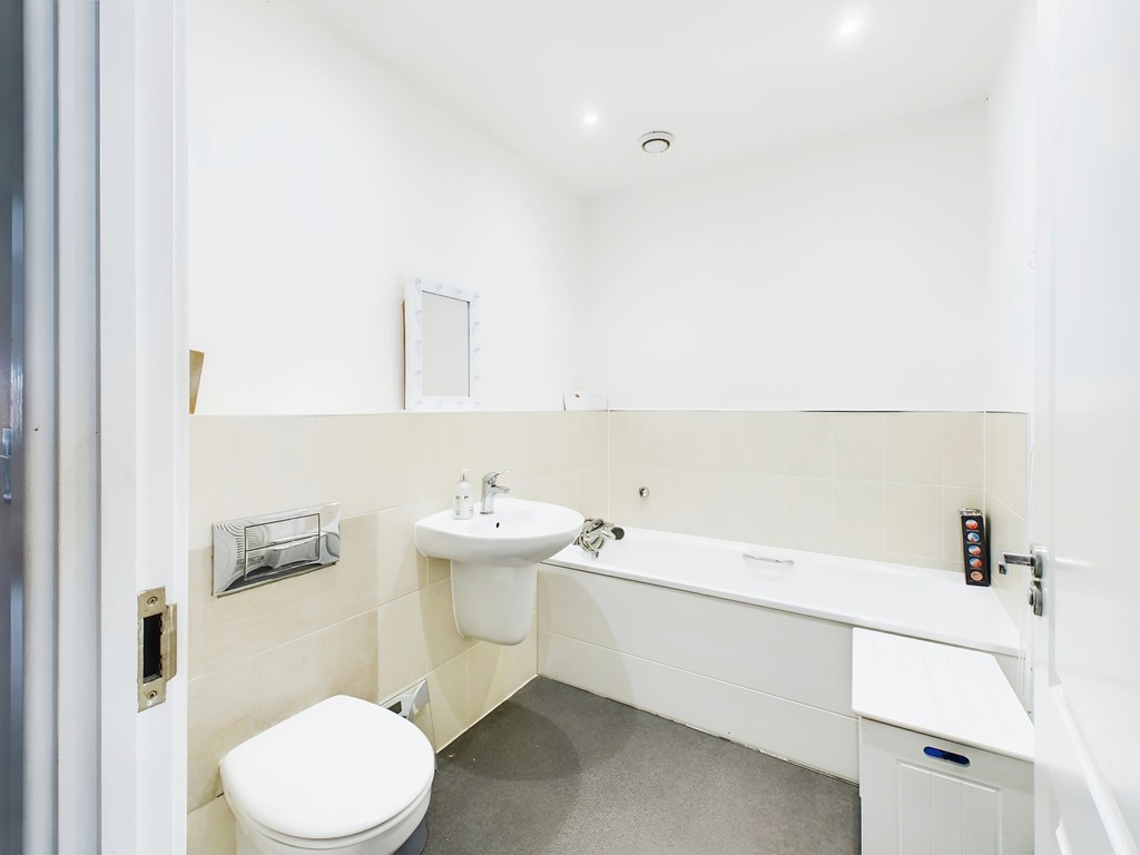 4 bed terraced house for sale in Brick Lane, West Sussex  - Property Image 12