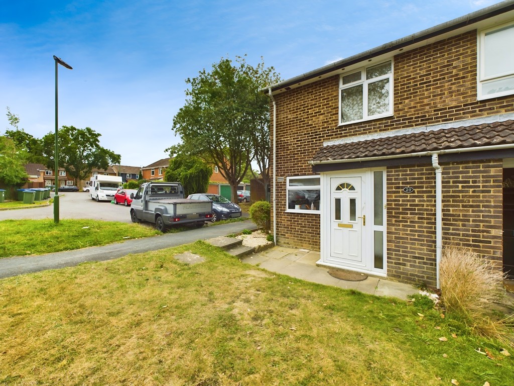 2 bed semi-detached house for sale in Drake Close, Horsham  - Property Image 1