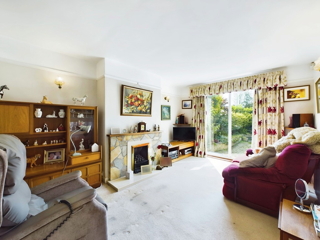 3 bed semi-detached bungalow for sale in Highlands Avenue, Horsham  - Property Image 2