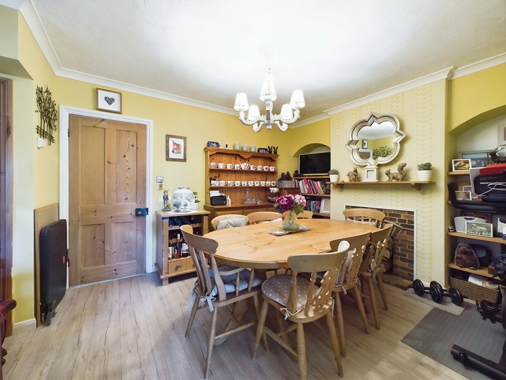 3 bed semi-detached house for sale in Warren Cottages, Handcross  - Property Image 6