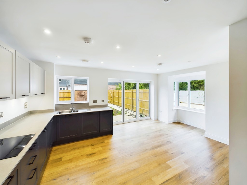 3 bed semi-detached house for sale in Spring Bank, Haywards Heath  - Property Image 4