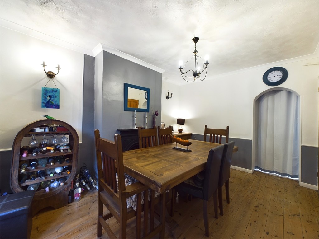 3 bed semi-detached house for sale in Depot Road, Horsham  - Property Image 12