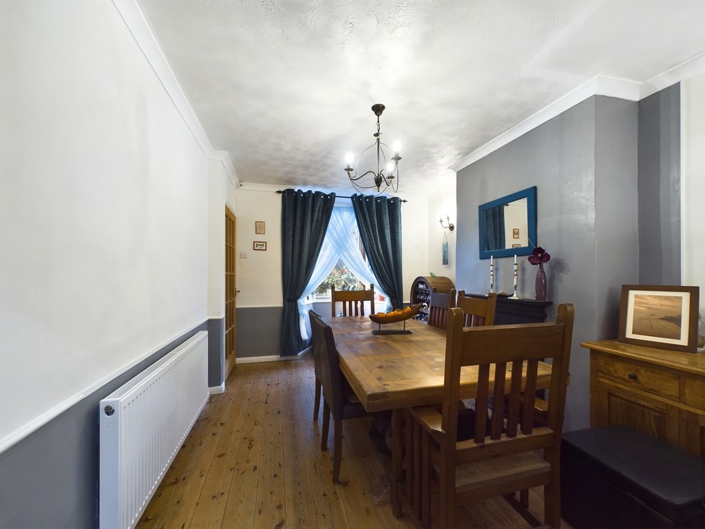 3 bed semi-detached house for sale in Depot Road, Horsham  - Property Image 3