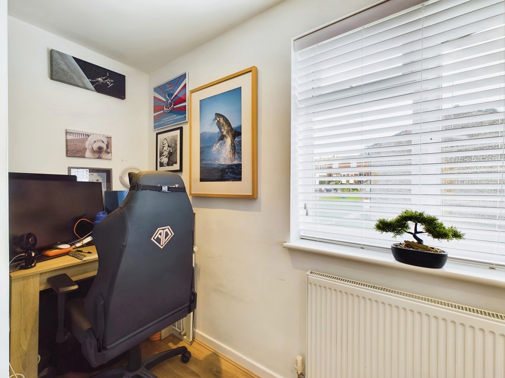 2 bed terraced house for sale in Ryecroft, Haywards Heath  - Property Image 13