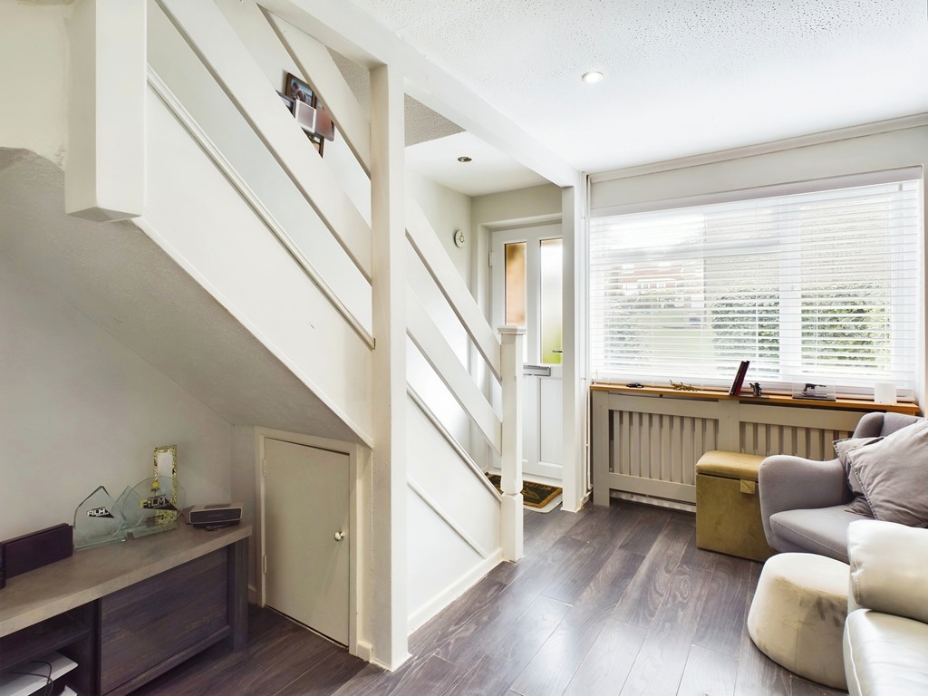 2 bed terraced house for sale in Ryecroft, Haywards Heath  - Property Image 8