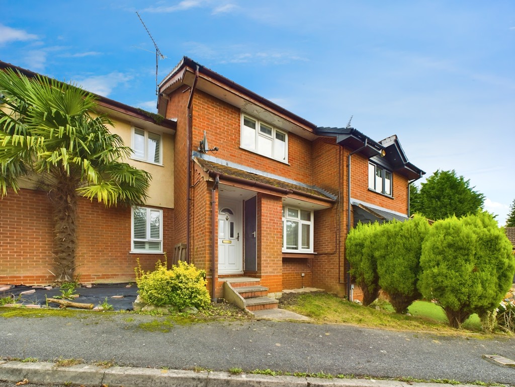 2 bed end of terrace house for sale in Gorringes Brook, Horsham  - Property Image 11