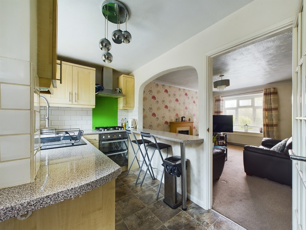 2 bed end of terrace house for sale in Gorringes Brook, Horsham  - Property Image 13