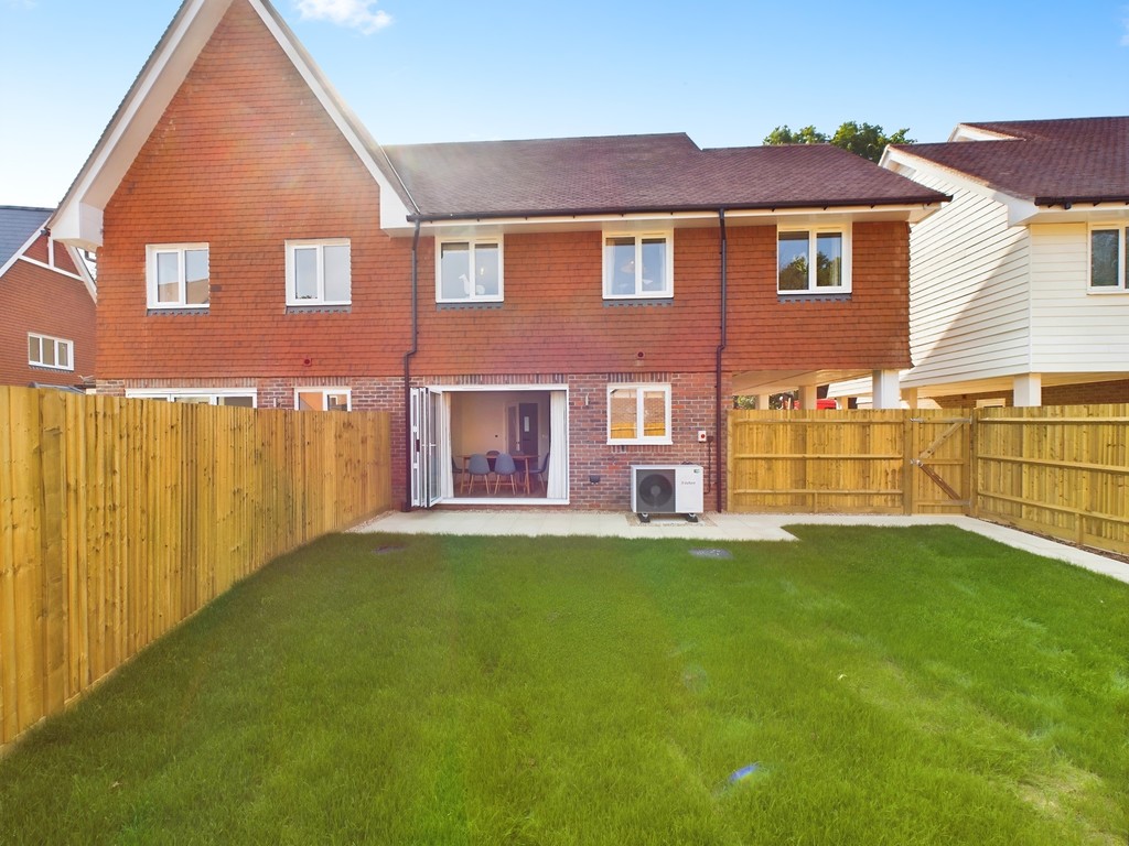 3 bed semi-detached house for sale in Spring Bank, Haywards Heath  - Property Image 10