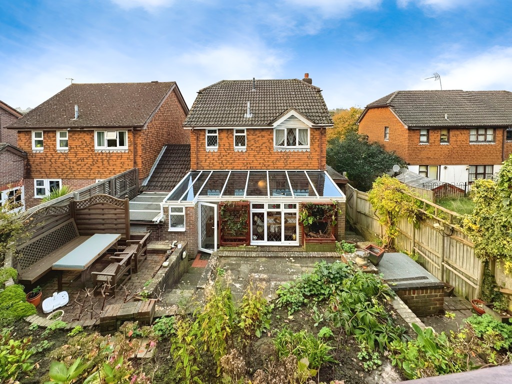 3 bed link detached house for sale in Pinewood Way, Haywards Heath  - Property Image 9