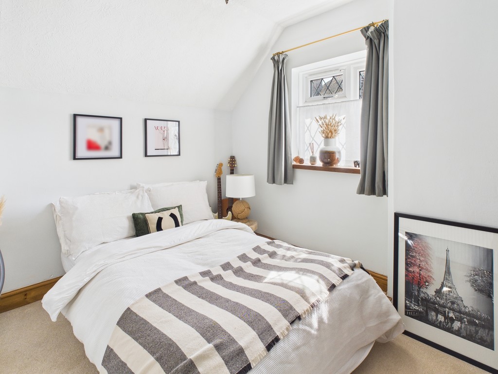 3 bed semi-detached house for sale in Coopers Wood, London Road, Handcross  - Property Image 12