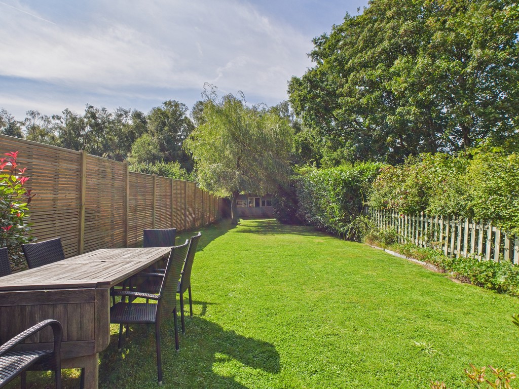 3 bed semi-detached house for sale in Coopers Wood, London Road, Handcross  - Property Image 17