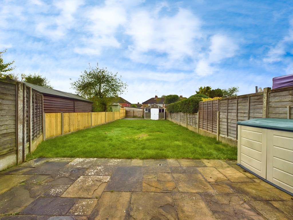 3 bed semi-detached house for sale in Rushams Road, Horsham  - Property Image 10