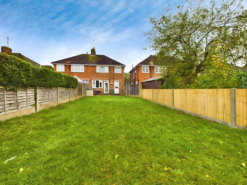 3 bed semi-detached house for sale in Rushams Road, Horsham  - Property Image 19