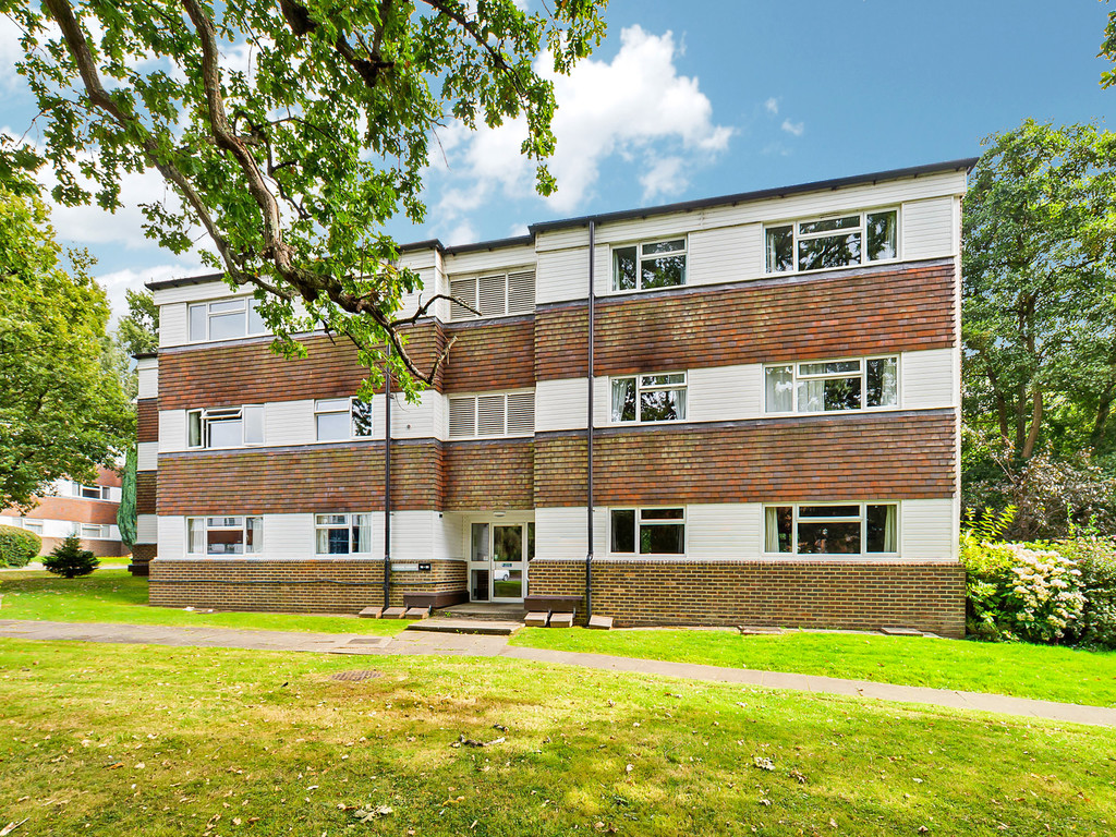 2 bed flat for sale in Fender House, Horsham  - Property Image 1