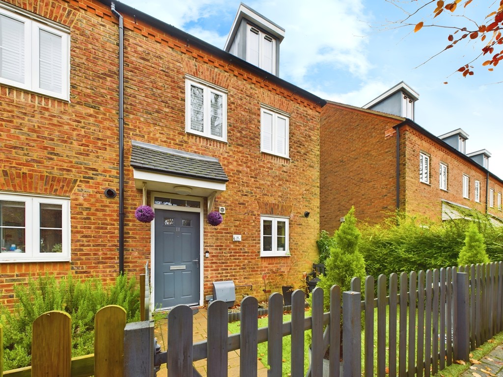 3 bed semi-detached house to rent in Staples Close, Horsham  - Property Image 1