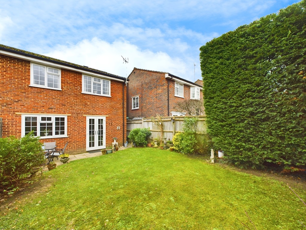 3 bed semi-detached house for sale in Somergate, Horsham  - Property Image 9