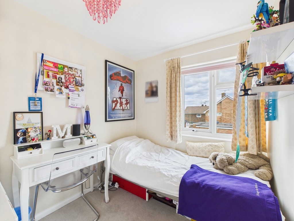 3 bed semi-detached house for sale in Lambs Farm Road, Horsham  - Property Image 17