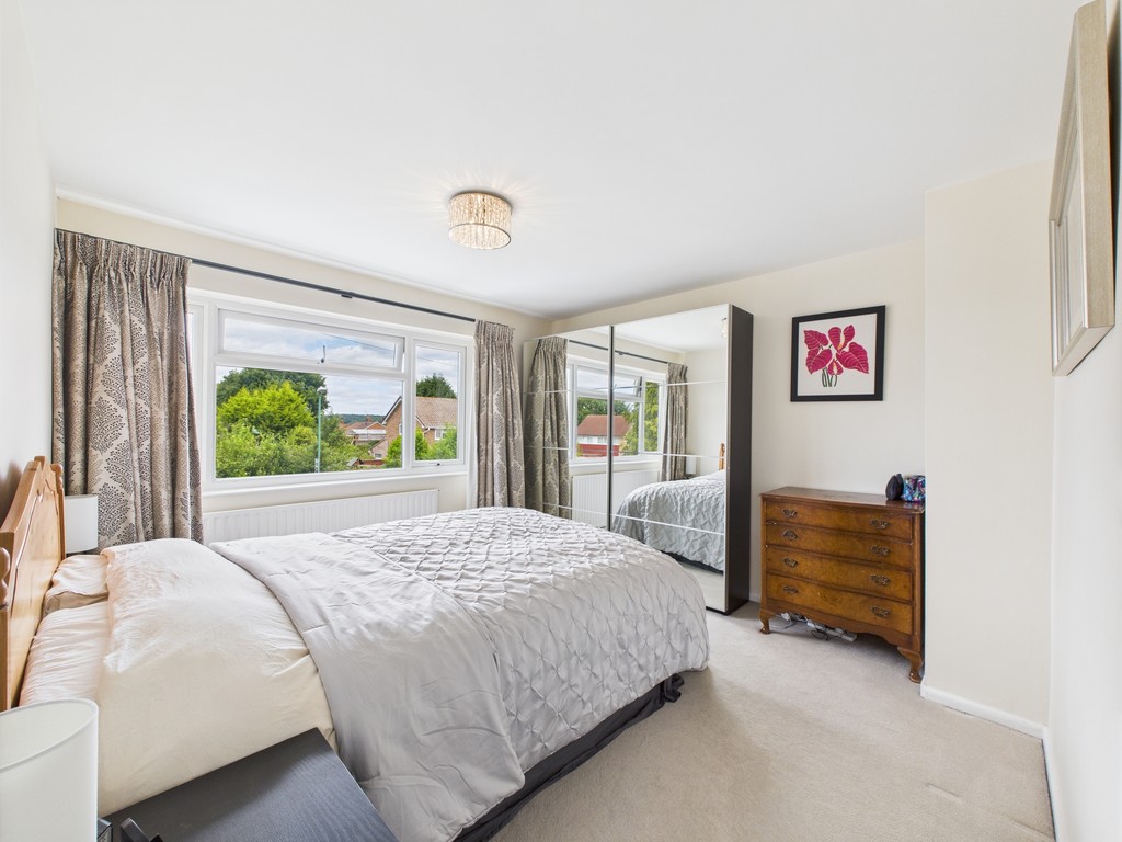 3 bed semi-detached house for sale in Lambs Farm Road, Horsham  - Property Image 6