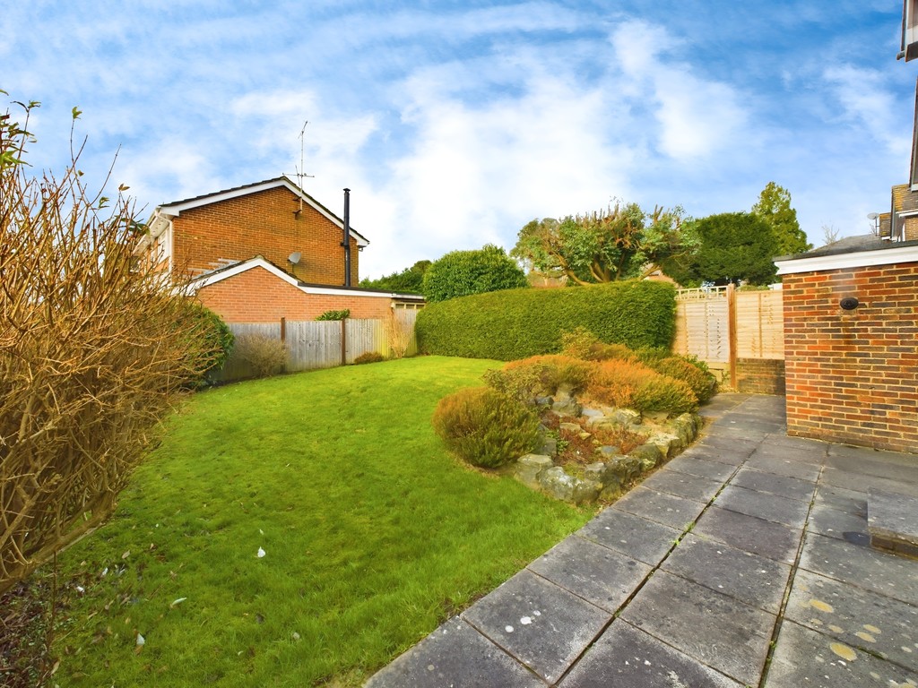 4 bed detached house for sale in Dickins Way, Horsham  - Property Image 10