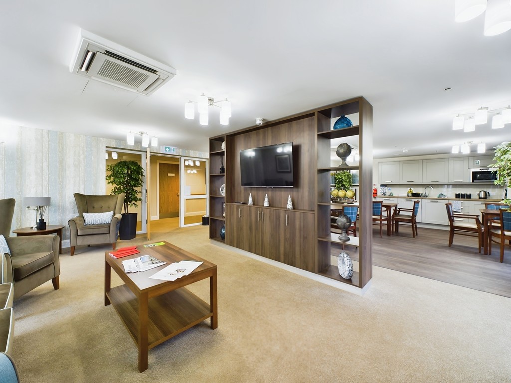 2 bed for sale in Birchgrove Road, Haywards Heath  - Property Image 9