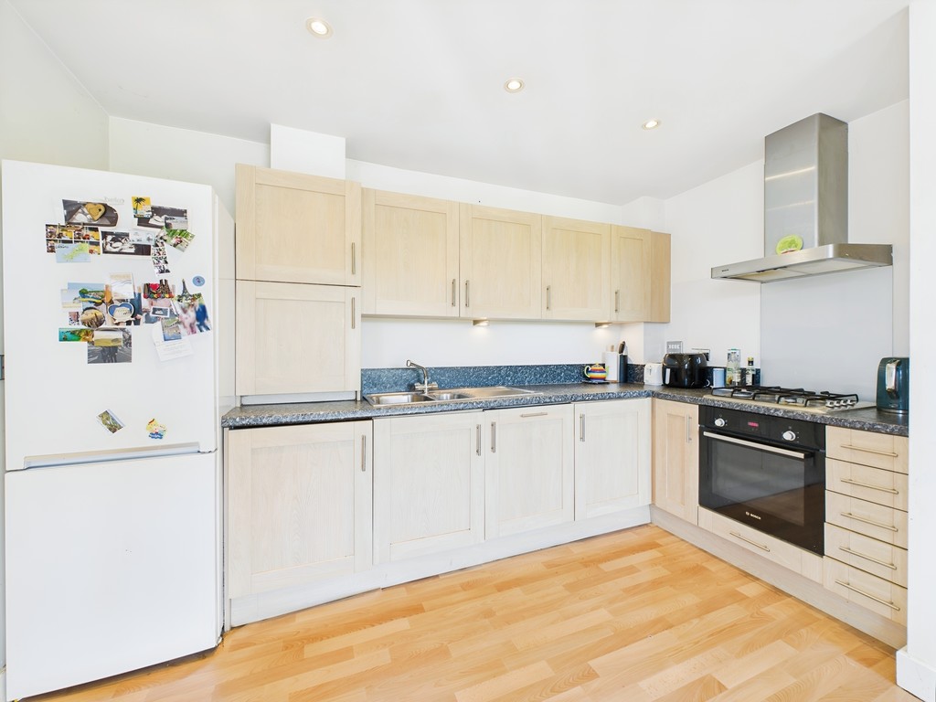 2 bed flat for sale in Highbank, Haywards Heath  - Property Image 8