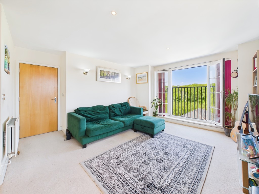 2 bed flat for sale in Highbank, Haywards Heath  - Property Image 9
