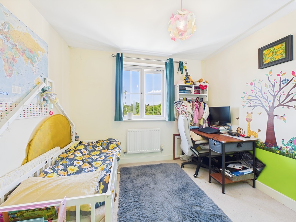 2 bed flat for sale in Highbank, Haywards Heath  - Property Image 6