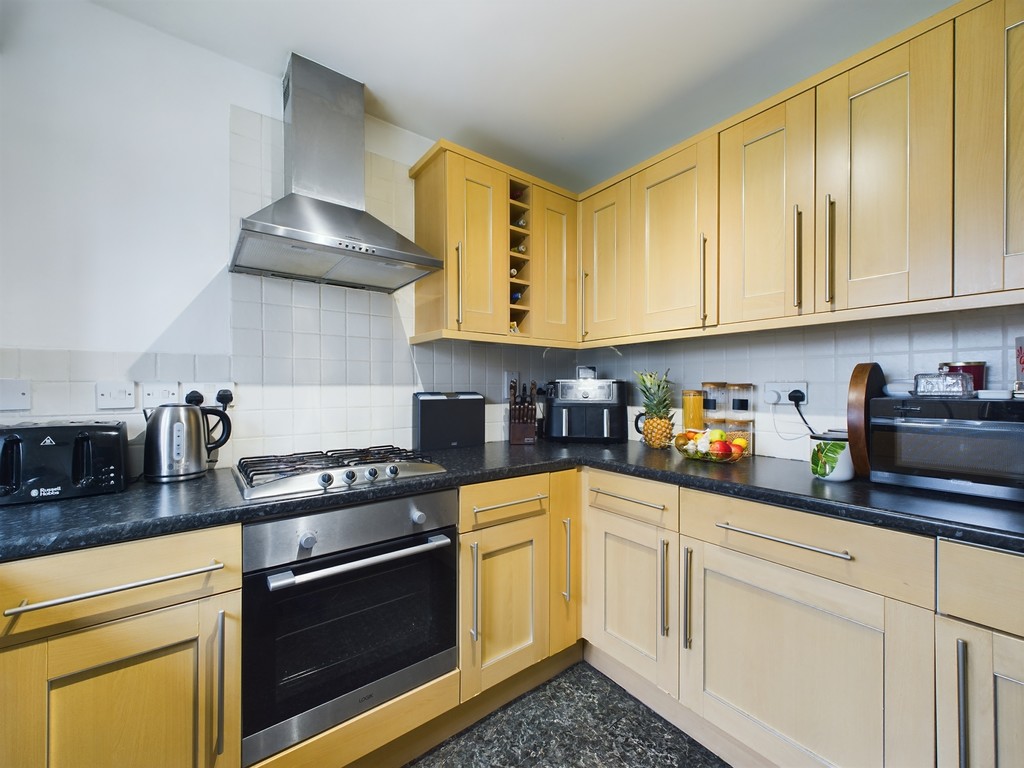 2 bed semi-detached house for sale in Moorhead Road, Horsham  - Property Image 13