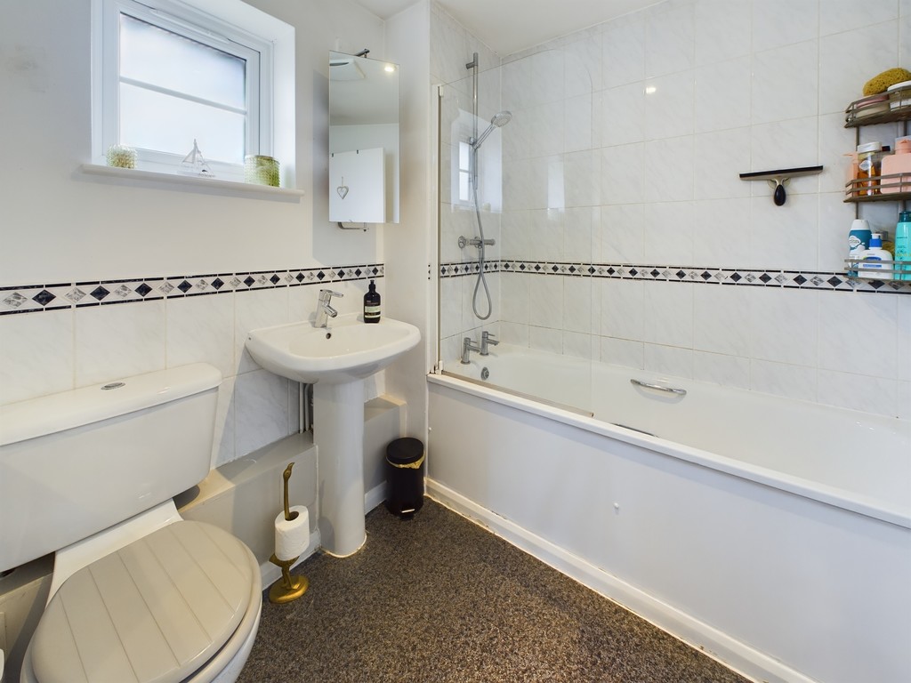 2 bed semi-detached house for sale in Moorhead Road, Horsham  - Property Image 6