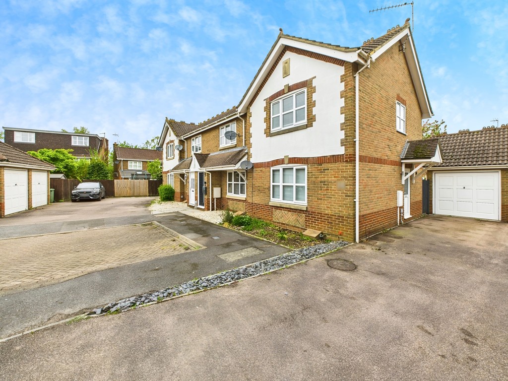 2 bed semi-detached house for sale in Primrose Copse, Horsham  - Property Image 12