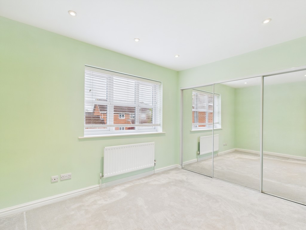 2 bed semi-detached house for sale in Primrose Copse, Horsham  - Property Image 3