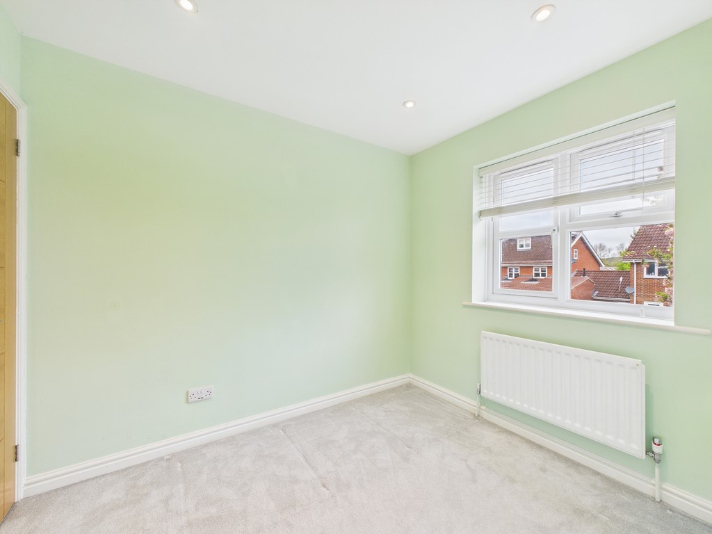 2 bed semi-detached house for sale in Primrose Copse, Horsham  - Property Image 6