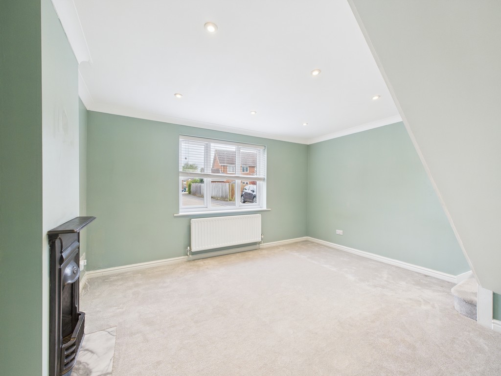 2 bed semi-detached house for sale in Primrose Copse, Horsham  - Property Image 9