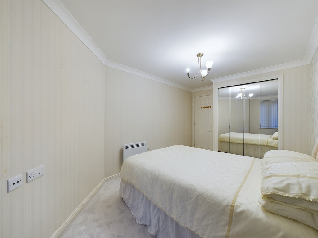 1 bed apartment for sale in Kings Road, Horsham  - Property Image 4