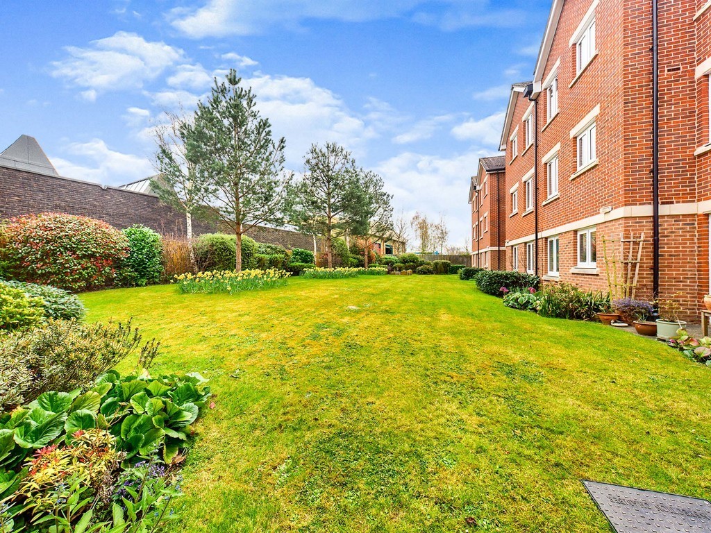 1 bed apartment for sale in Kings Road, Horsham  - Property Image 6