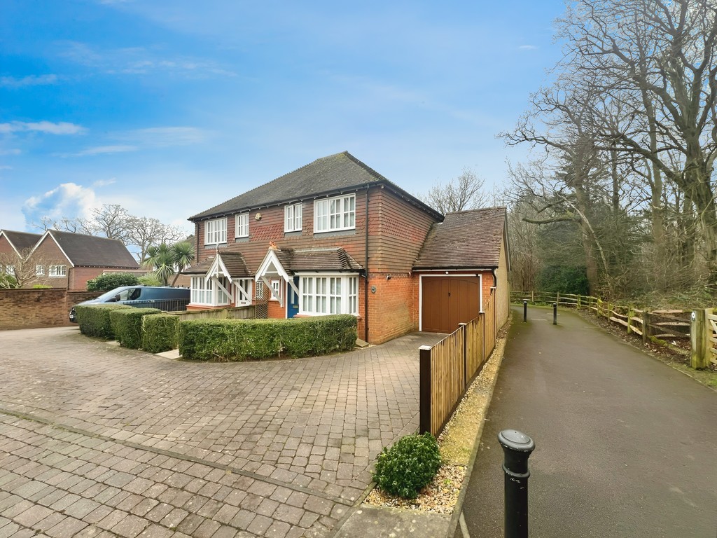 3 bed semi-detached house for sale in Heasewood, Haywards Heath  - Property Image 18