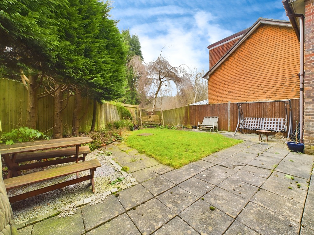 4 bed link detached house for sale in Harvesters, Haywards Heath  - Property Image 2