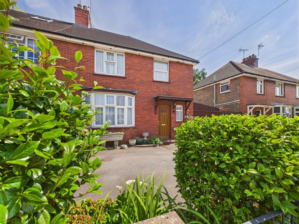 3 bed semi-detached house for sale in Hurst Avenue, Horsham  - Property Image 16