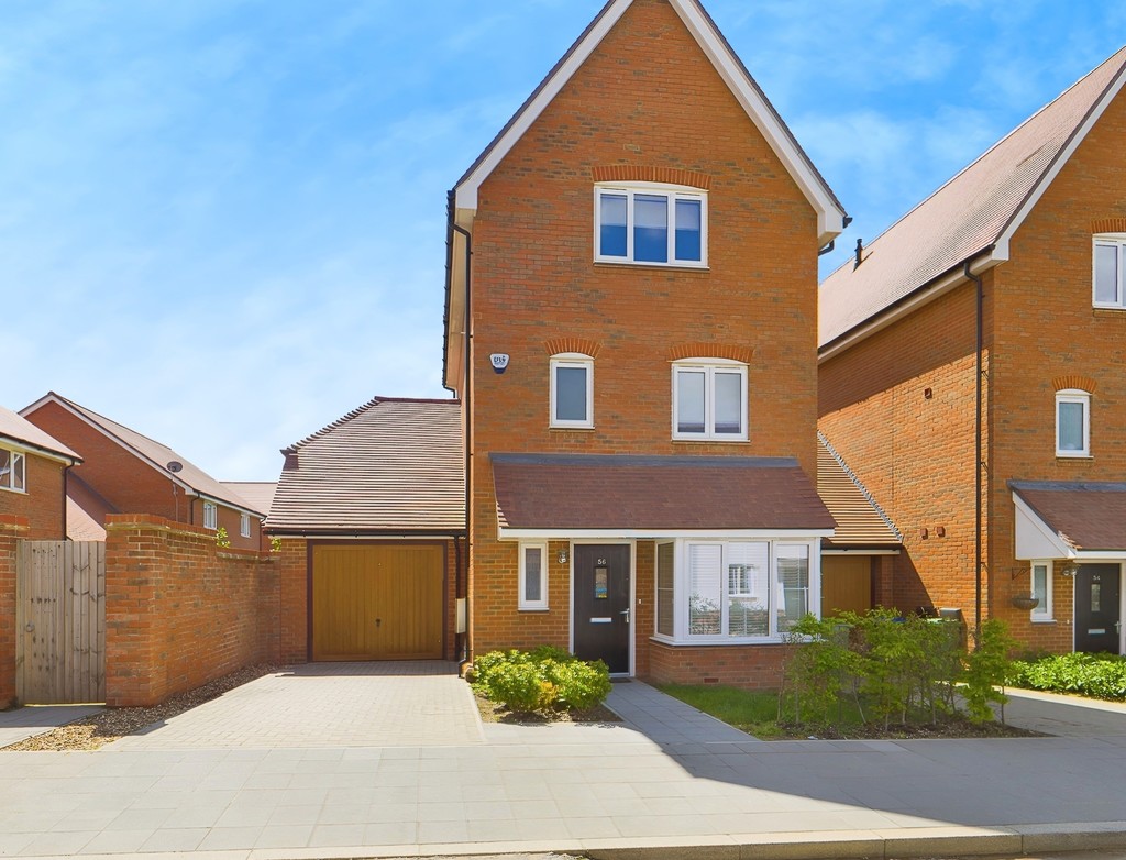 4 bed detached house for sale in Illett Way, Horsham, RH12