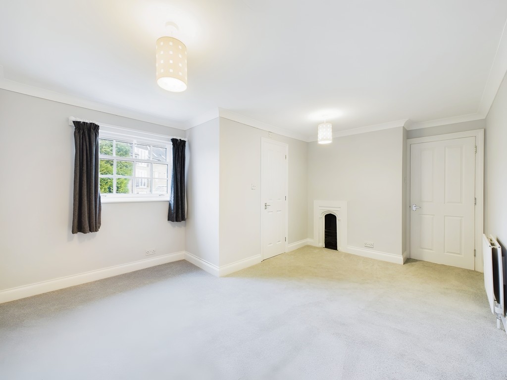 4 bed town house for sale in London Road, Horsham  - Property Image 9