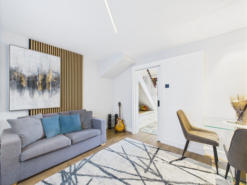 1 bed terraced house for sale in Kingsmead Place, Broadbridge Heath  - Property Image 12