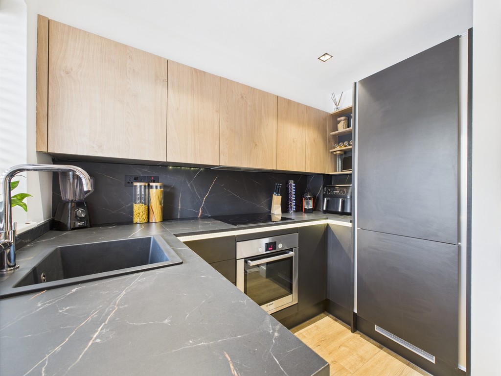 1 bed terraced house for sale in Kingsmead Place, Broadbridge Heath  - Property Image 11