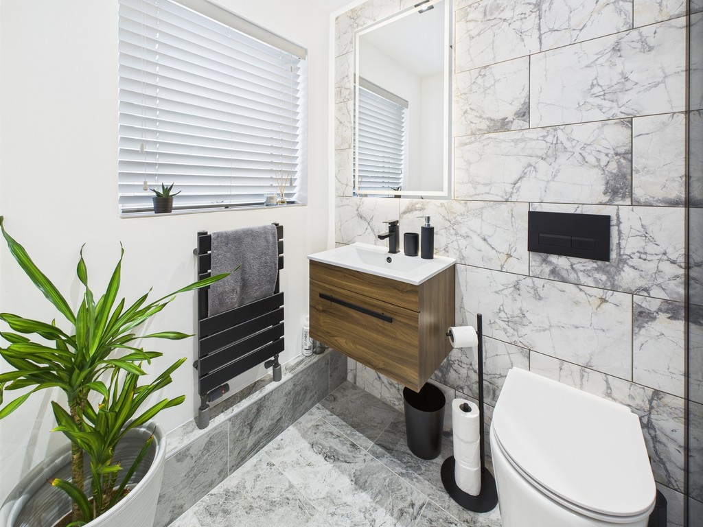 1 bed terraced house for sale in Kingsmead Place, Broadbridge Heath  - Property Image 13