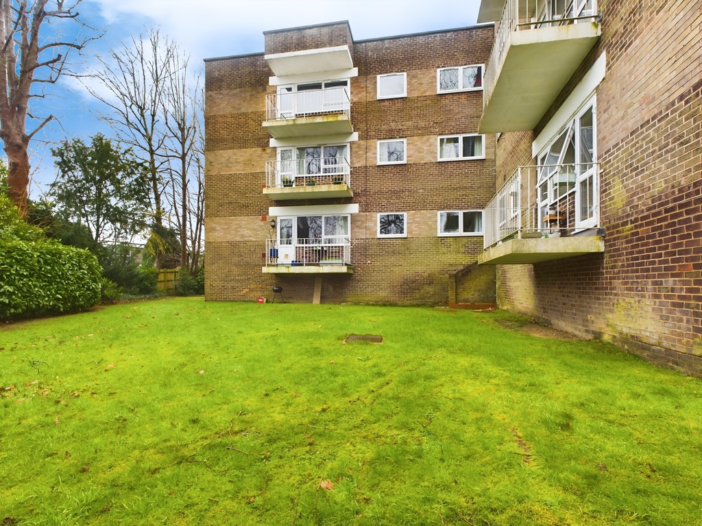 2 bed apartment for sale in North Ash, Horsham  - Property Image 7