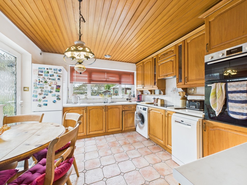 3 bed semi-detached house for sale in The Poplars, Horsham  - Property Image 3