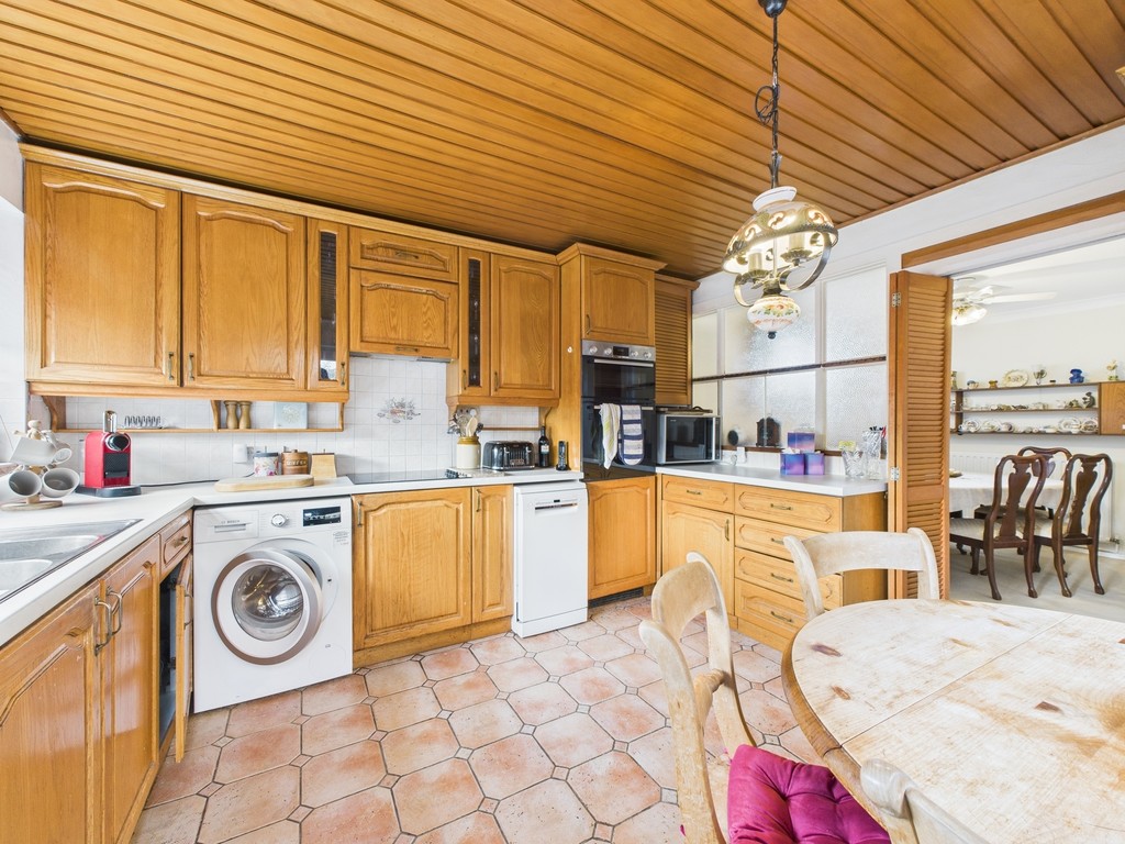 3 bed semi-detached house for sale in The Poplars, Horsham  - Property Image 12