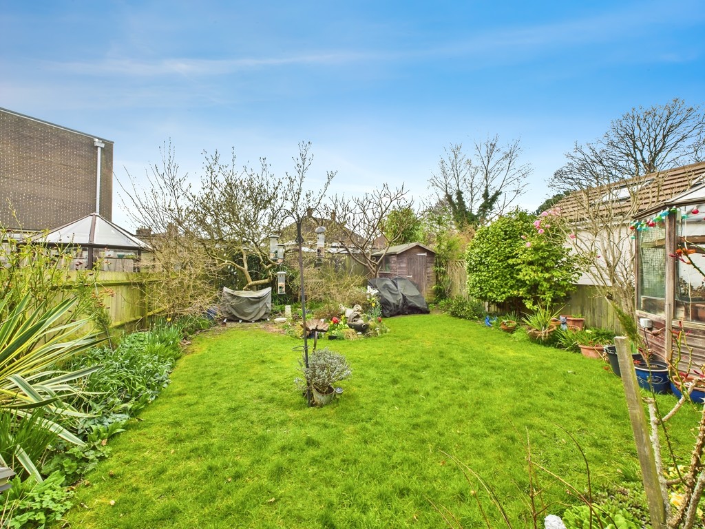 3 bed semi-detached house for sale in The Poplars, Horsham  - Property Image 10