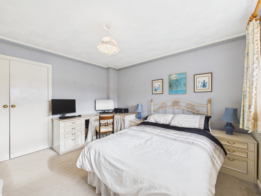 3 bed semi-detached house for sale in The Poplars, Horsham  - Property Image 14